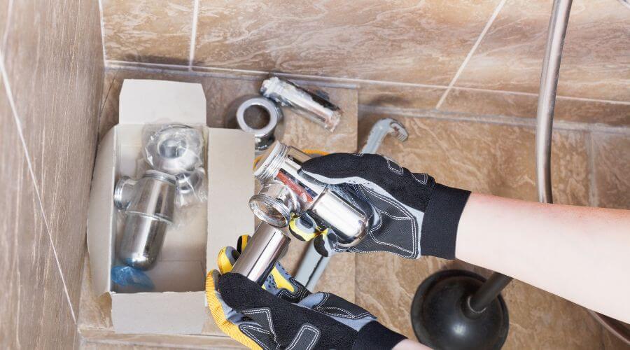 Professional gutter cleaning in McKee, KY